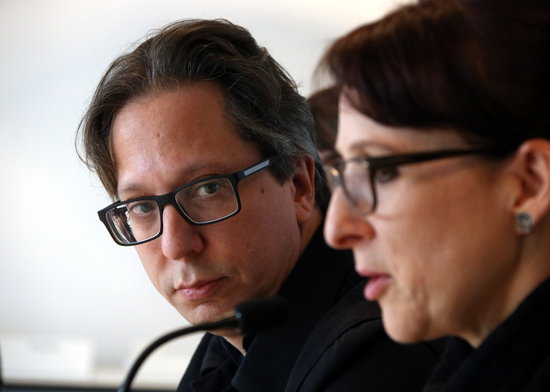 MACBA director Ferran Barenblit (left) listens to museum curator Tanya Barson at a press conference on February 28 2019 (by Pau Cortina)